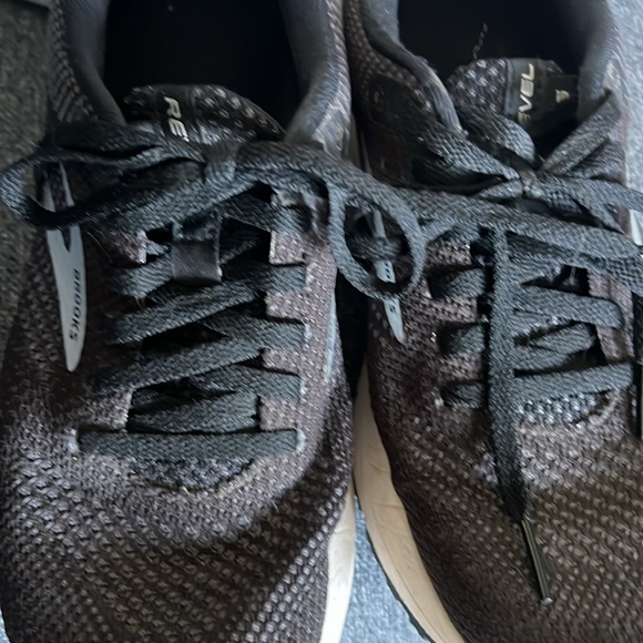 Brooks Revel 5 Hybrid running shoe - Picture 10 of 11